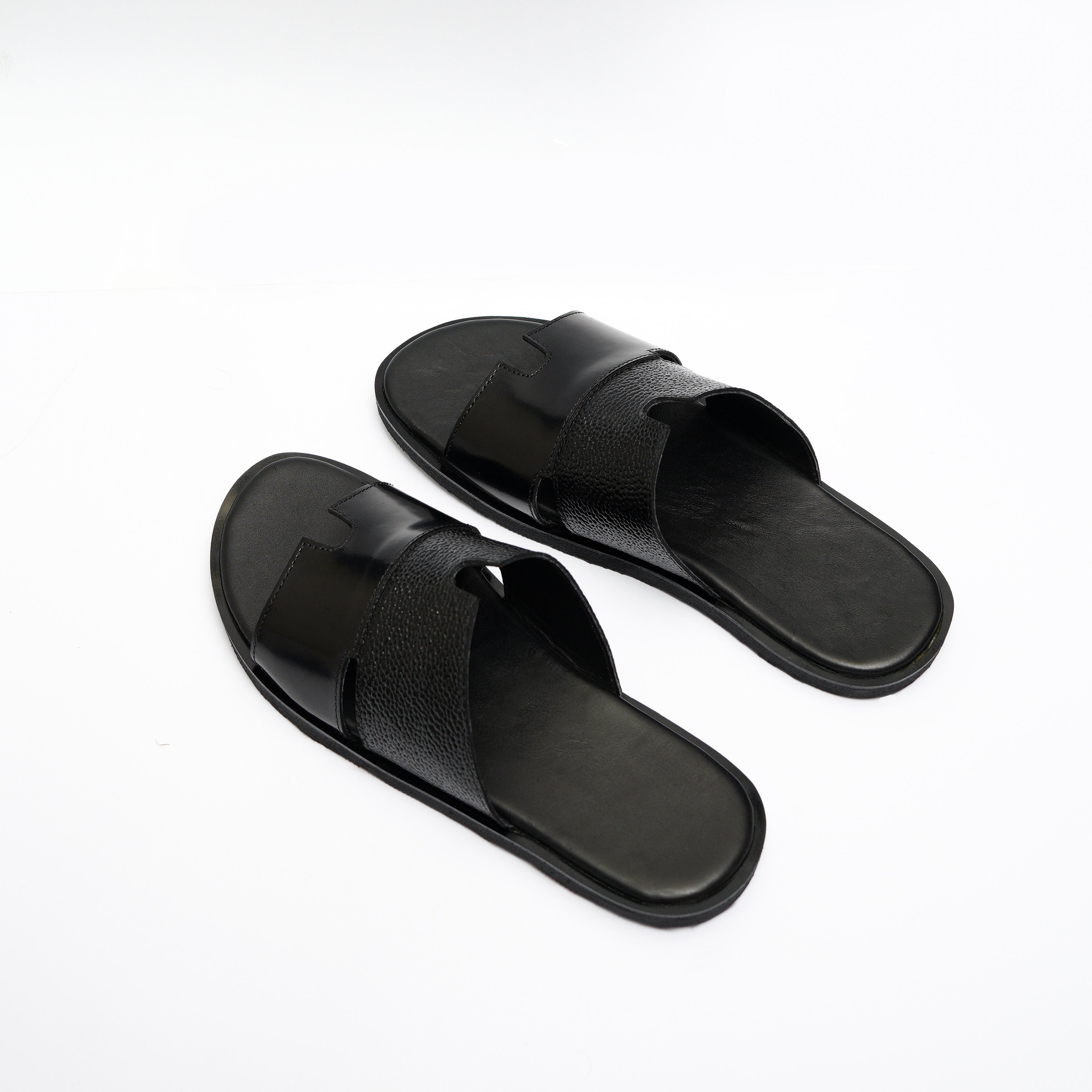 THE ' H 'SLIPPER ( BLACK ) C&P