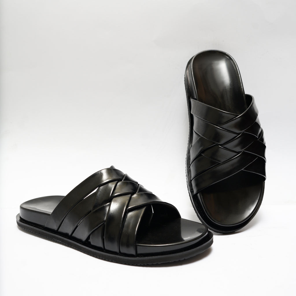 THE ' CRISSCROSS 'SLIPPER ( BLACK )
